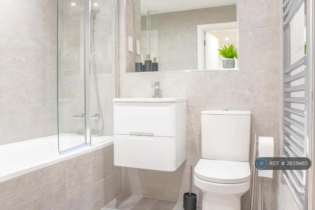 4 bedroom flat for rent