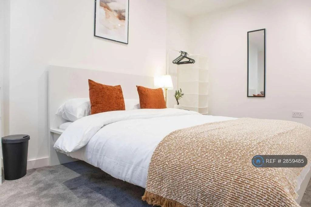 4 bedroom flat for rent