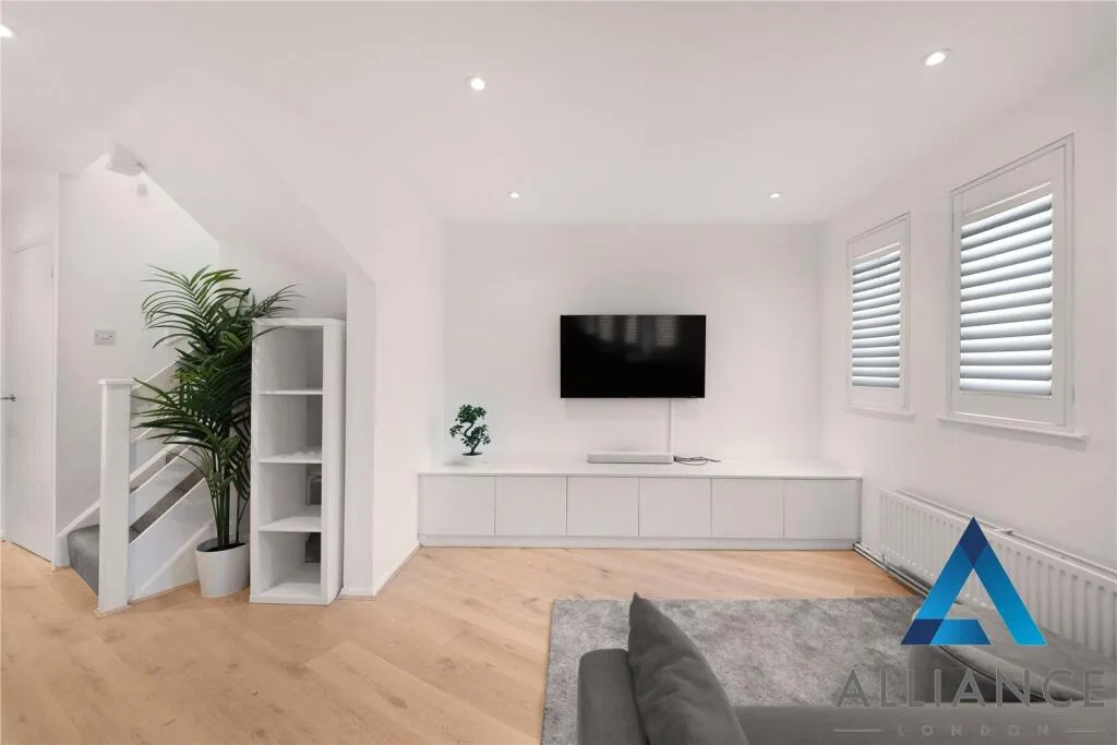 2 bedroom house for rent