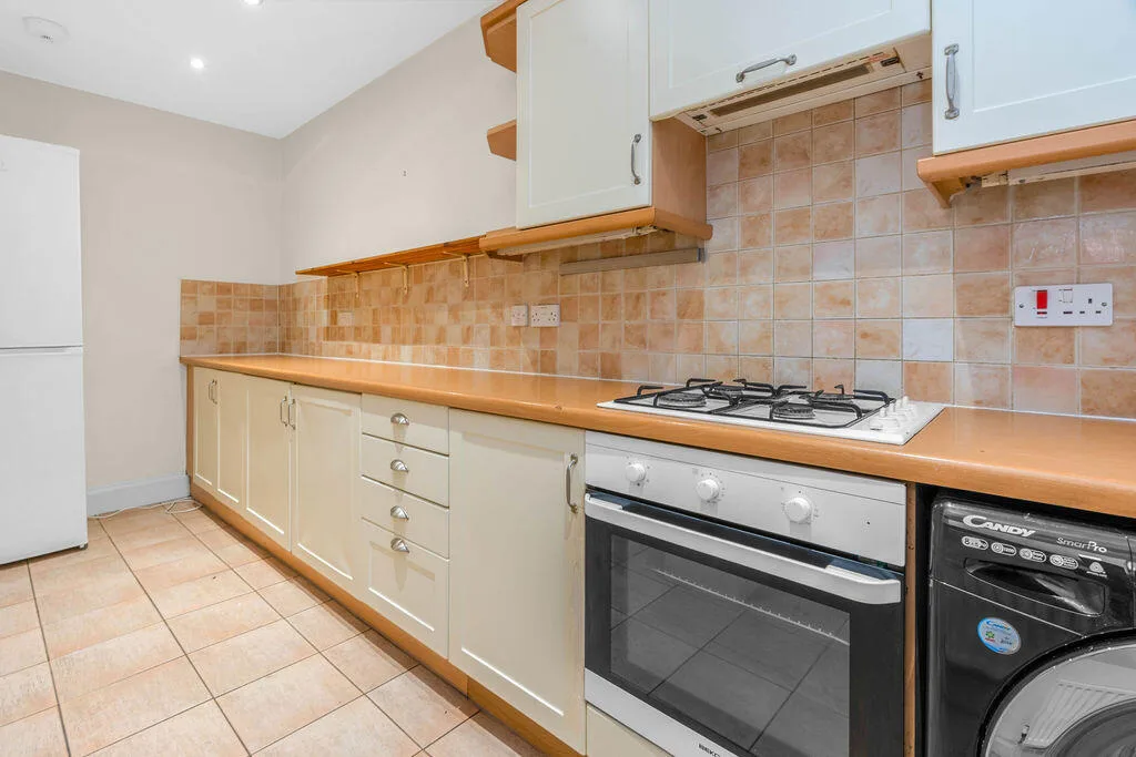 3 bedroom flat for rent