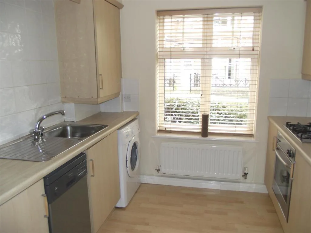 2 bedroom ground floor flat for rent