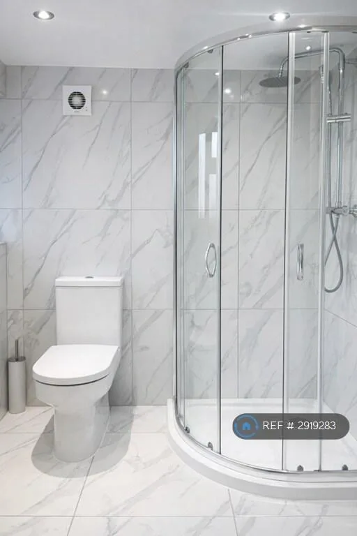 4 bedroom flat for rent