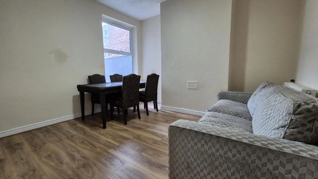 4 bedroom terraced house for rent
