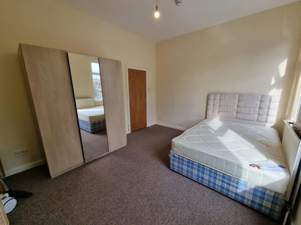 4 bedroom terraced house for rent