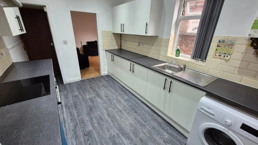 4 bedroom terraced house for rent