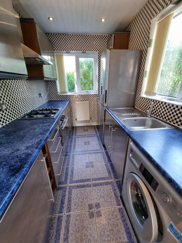 4 bedroom semi-detached house for rent