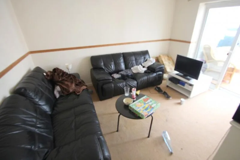 4 bedroom semi-detached house for rent
