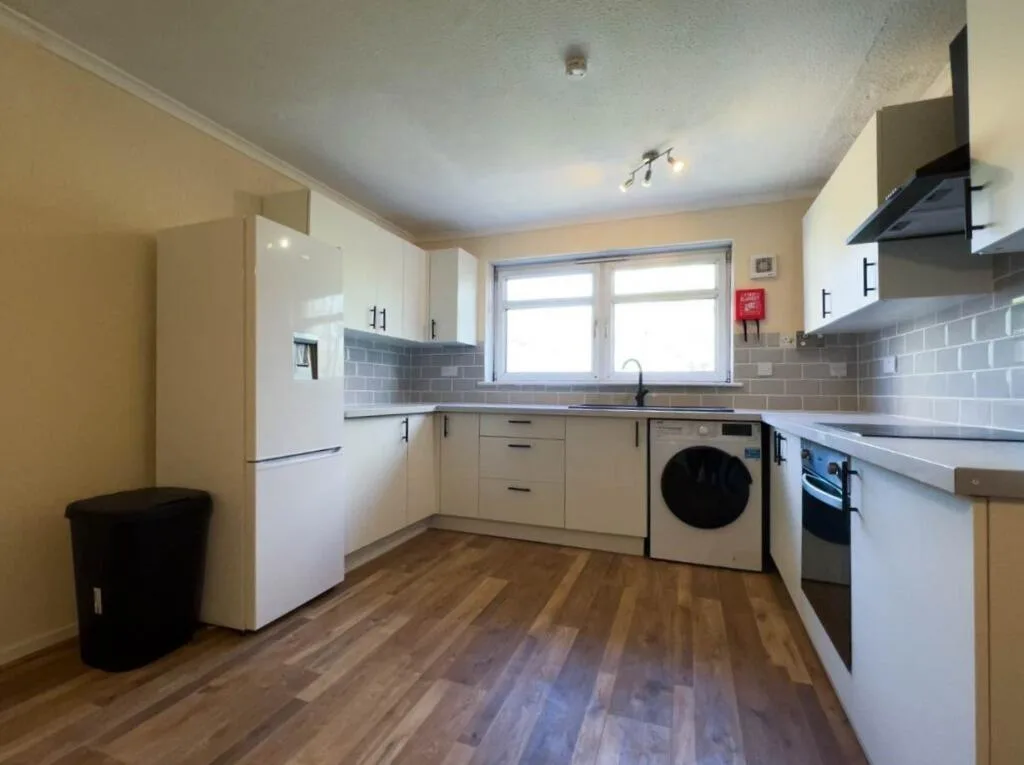 4 bedroom flat for rent