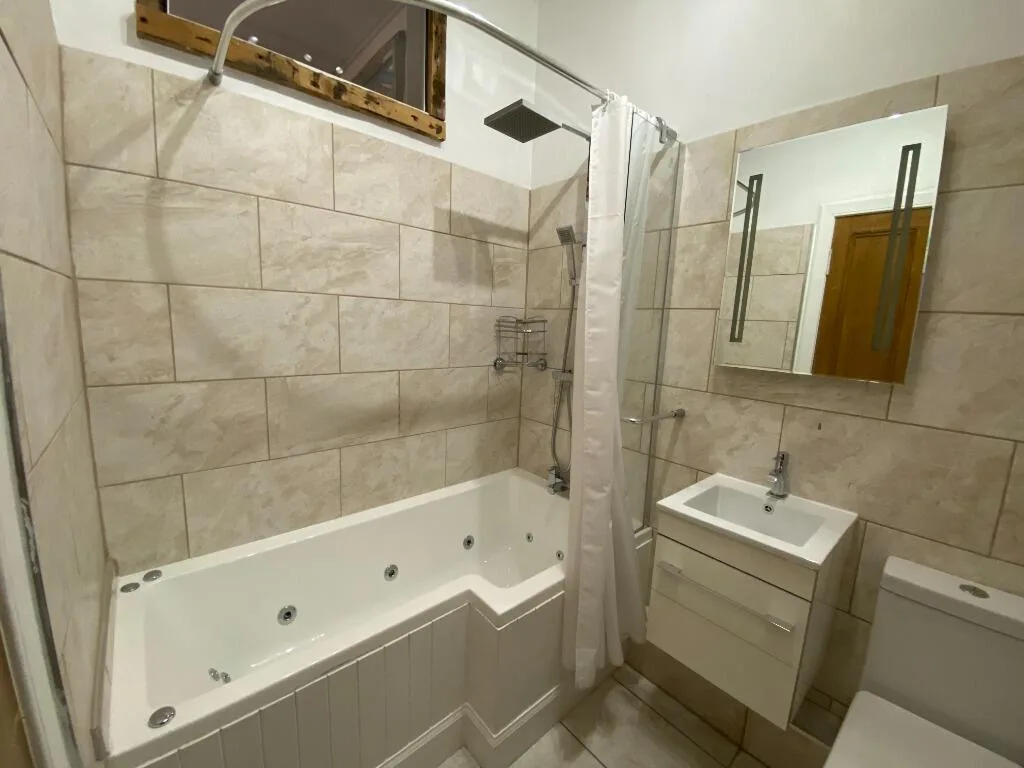 3 bedroom flat for rent