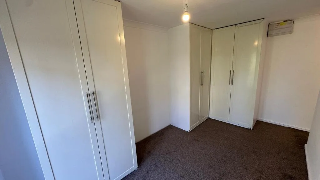 3 bedroom end of terrace house for rent