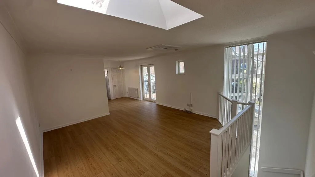 3 bedroom end of terrace house for rent