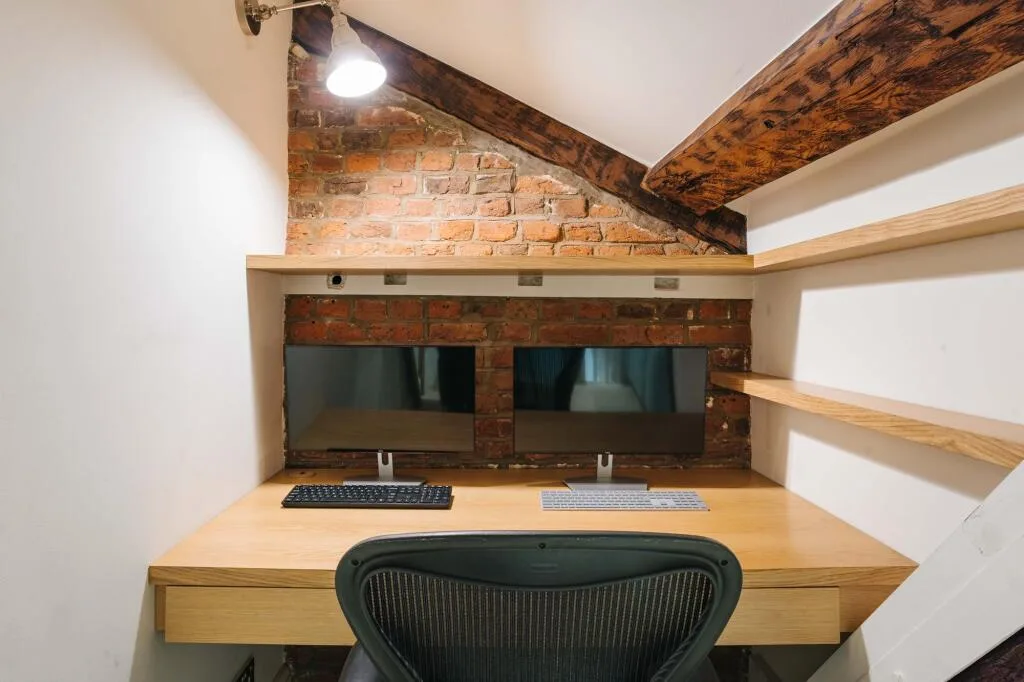 2 bedroom mews property for rent