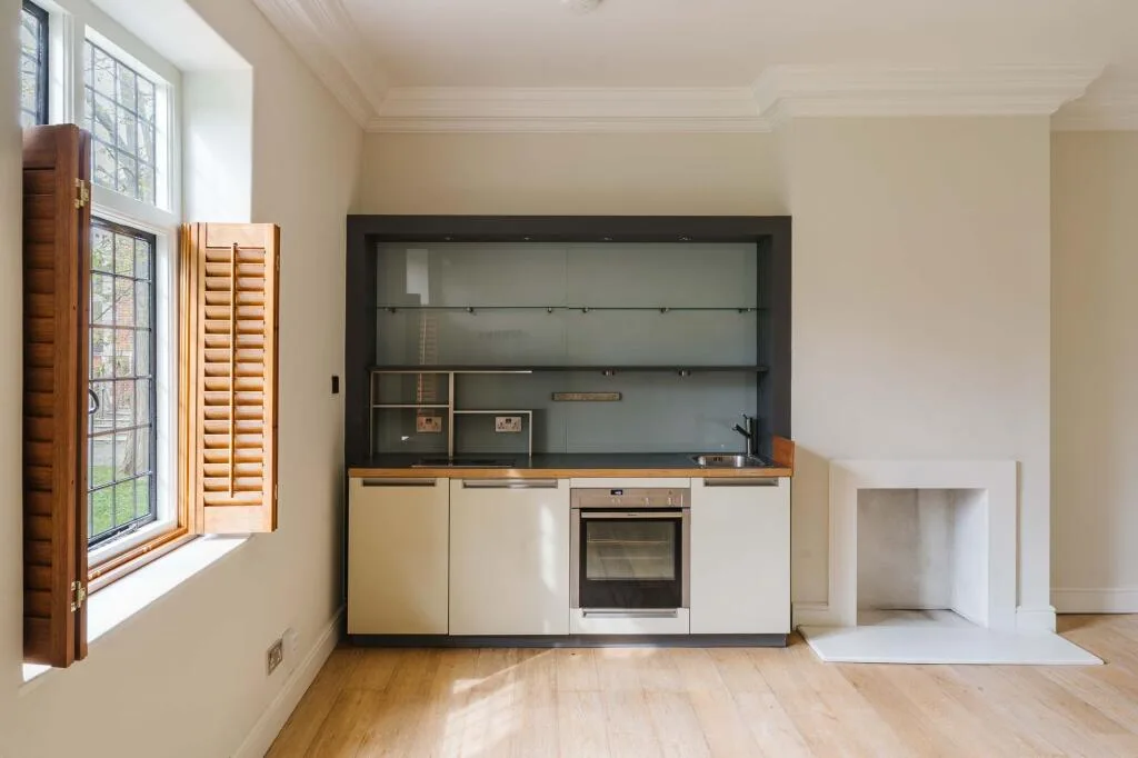 2 bedroom mews property for rent
