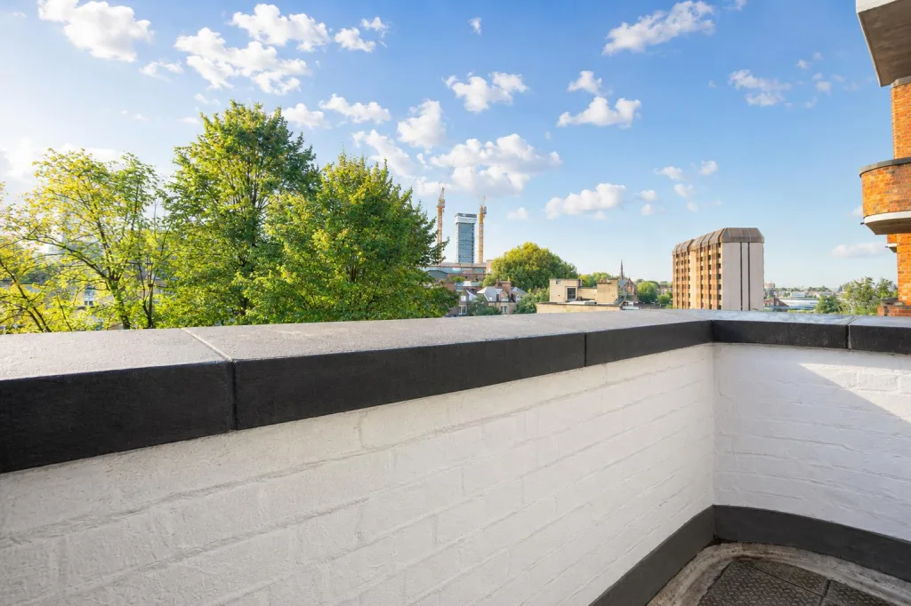 3 bedroom flat for rent