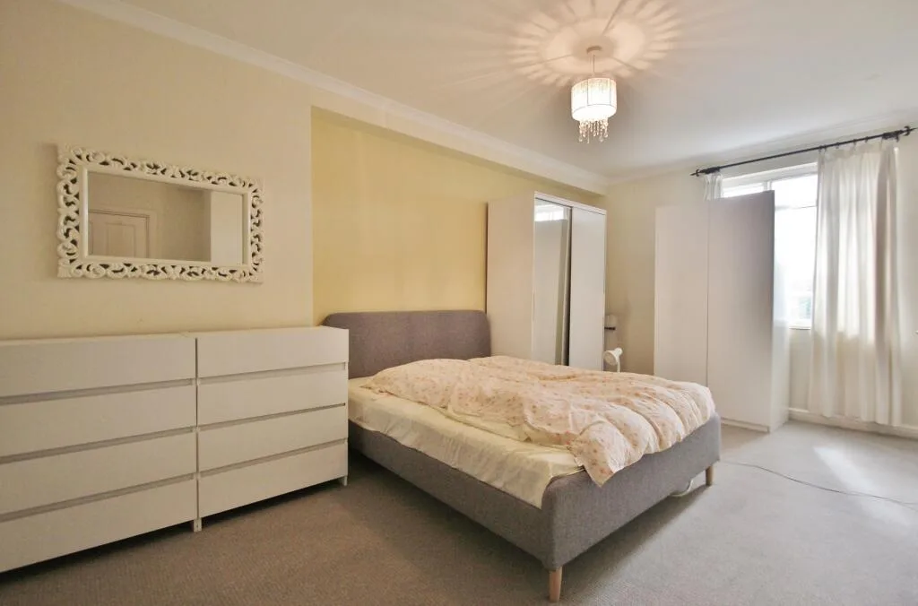 3 bedroom flat for rent