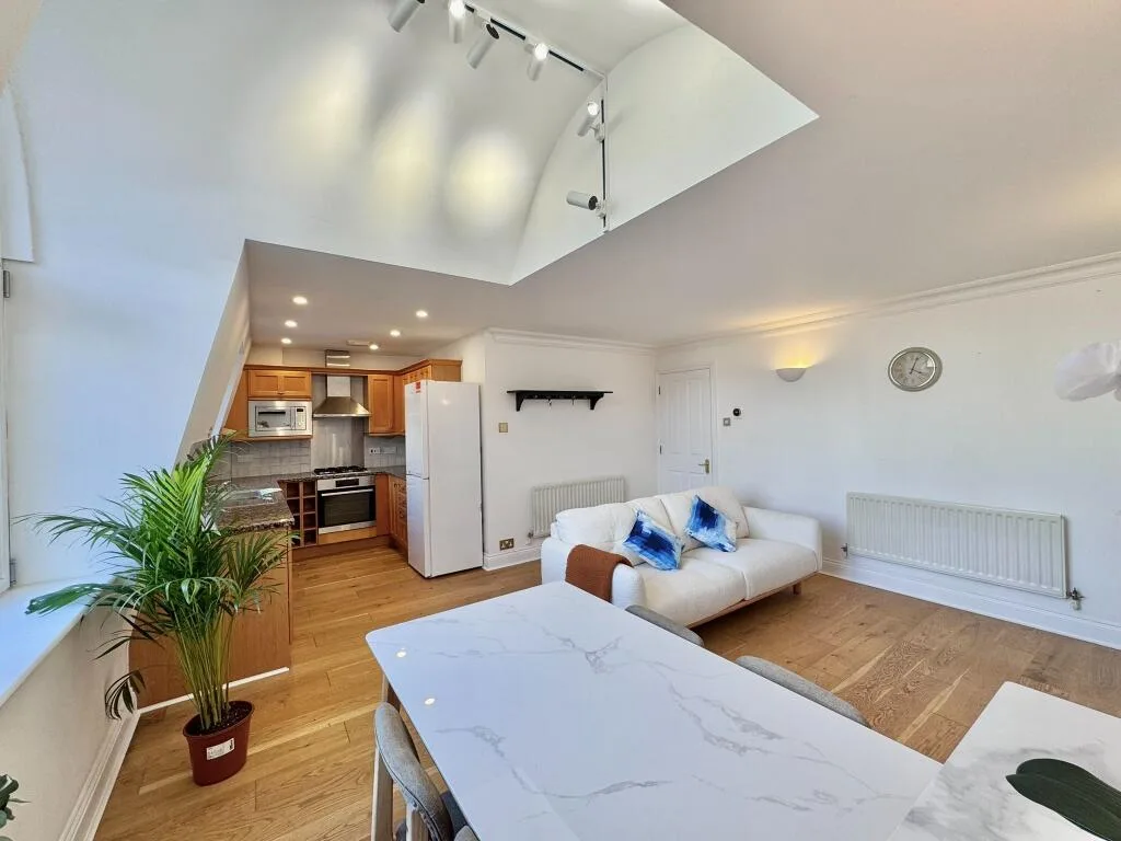 2 bedroom flat for rent