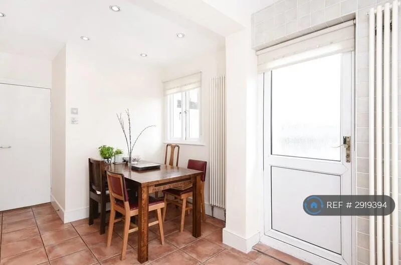 2 bedroom penthouse for rent