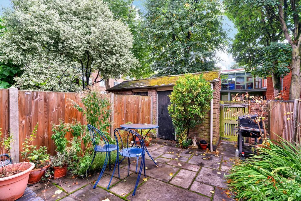 3 bedroom semi-detached house for rent