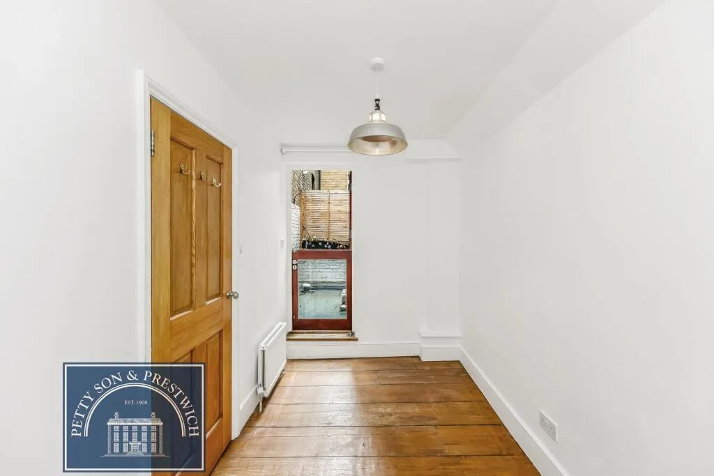 4 bedroom terraced house for rent
