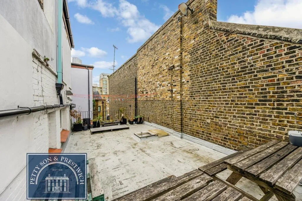 4 bedroom terraced house for rent