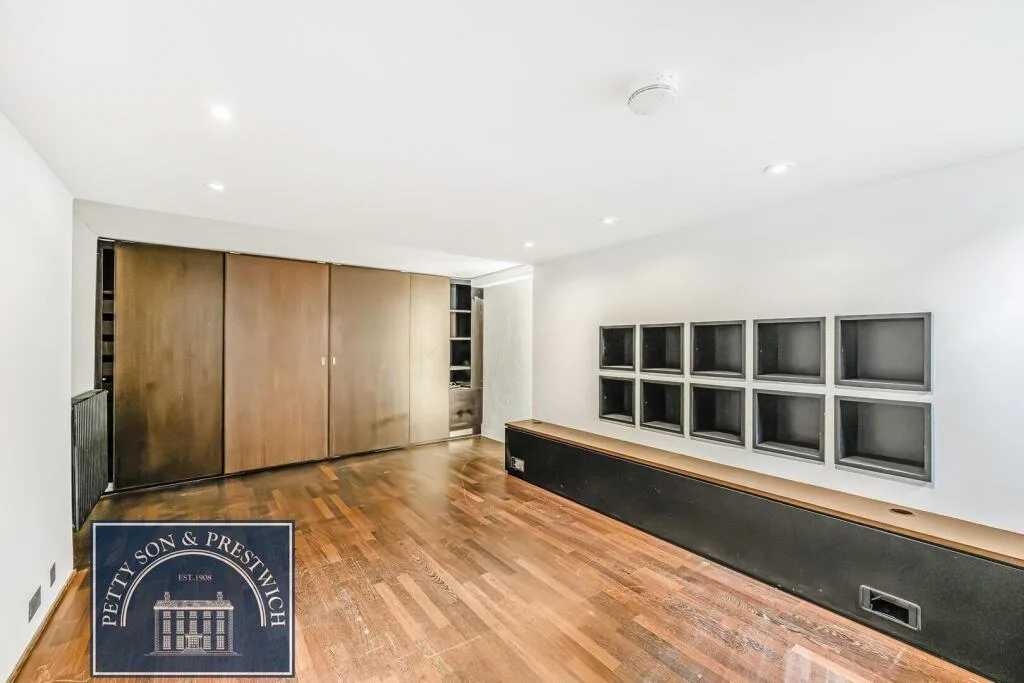 4 bedroom terraced house for rent