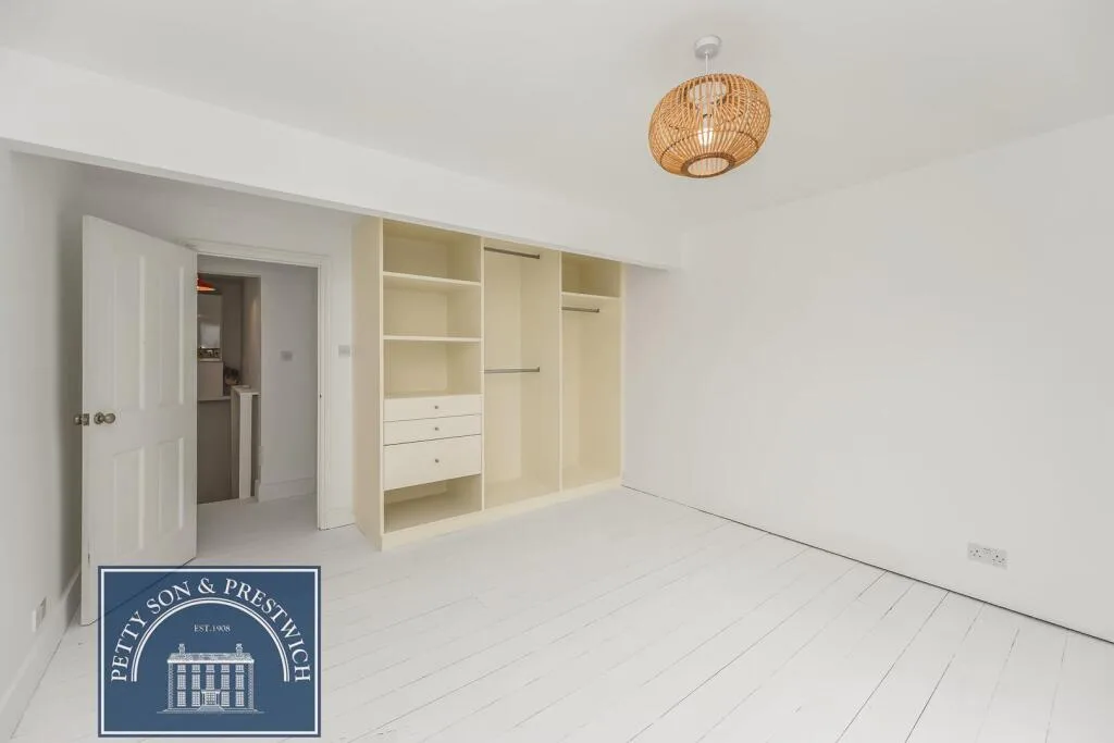 4 bedroom terraced house for rent
