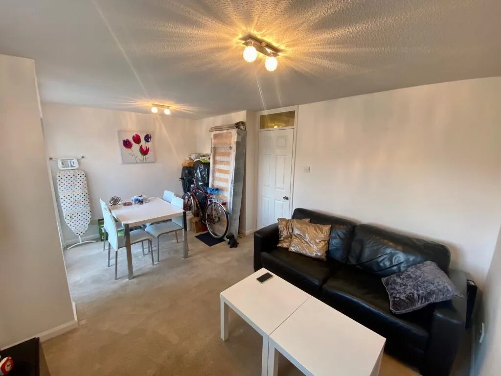 1 bedroom house for rent