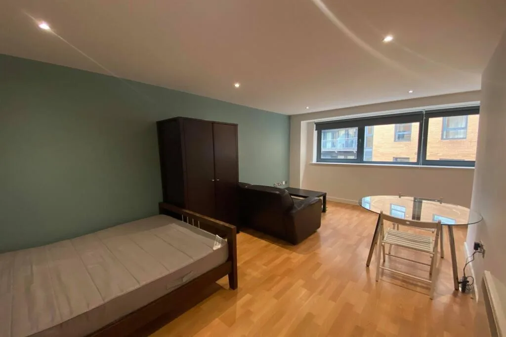 Studio flat for rent