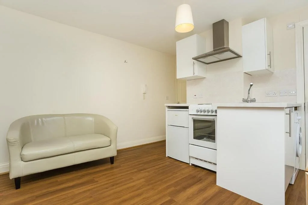 Studio flat for rent