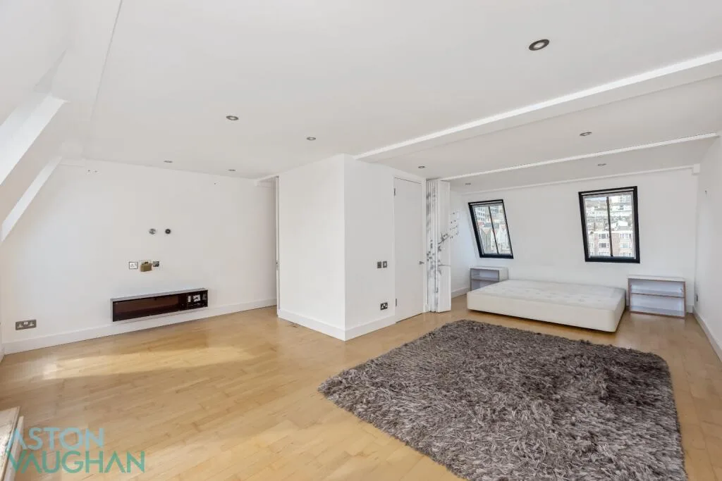 3 bedroom maisonette for rent