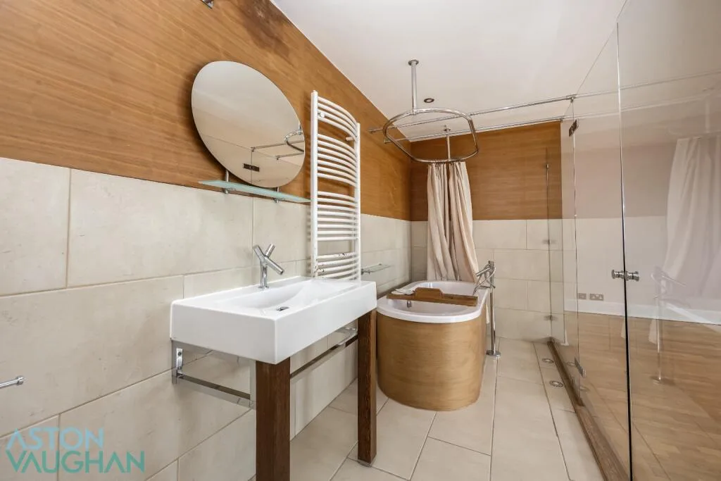 3 bedroom maisonette for rent