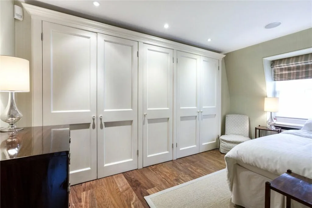 5 bedroom mews property for rent