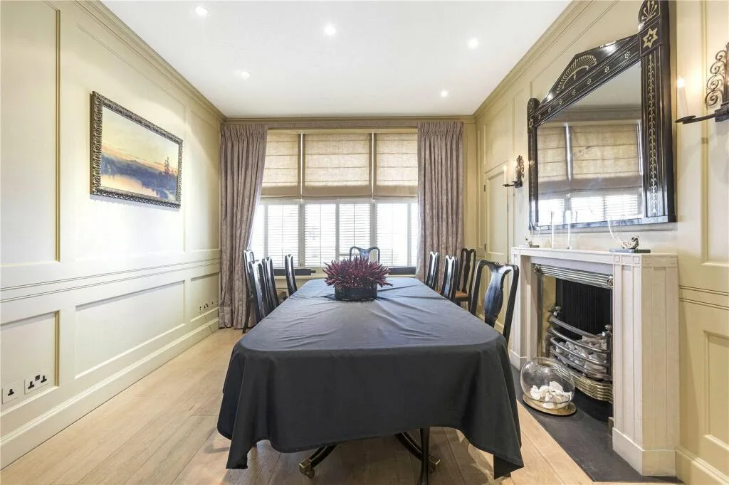 5 bedroom mews property for rent