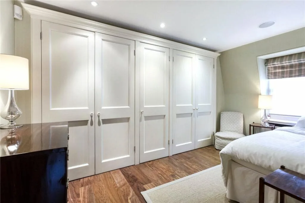 5 bedroom mews property for rent