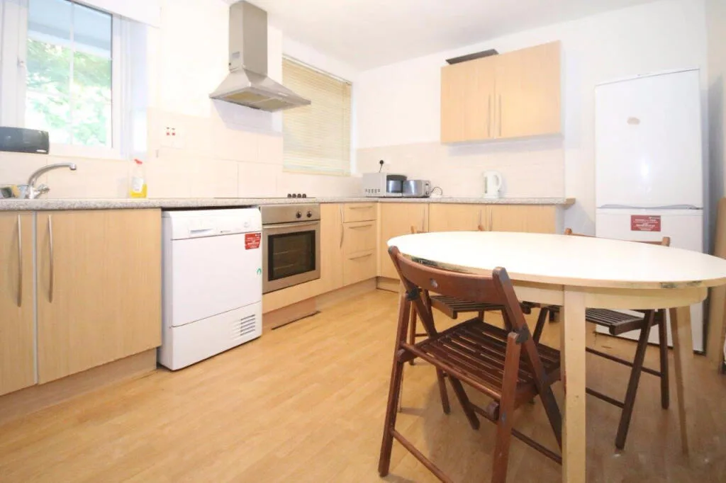 4 bedroom apartment for rent
