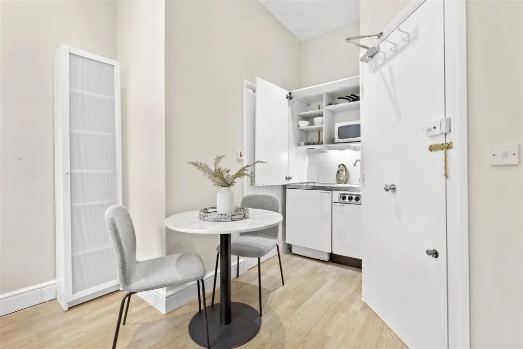 Studio flat for rent