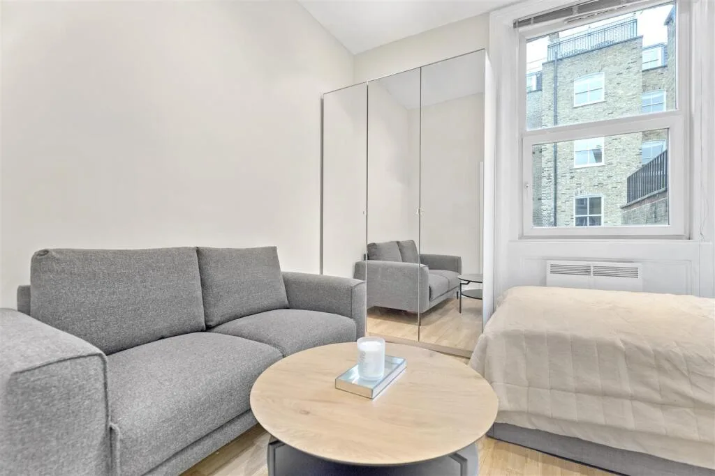 Studio flat for rent