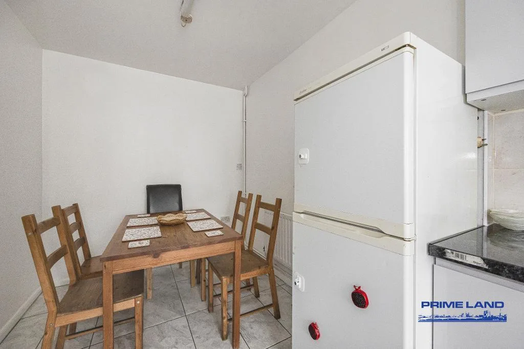 1 bedroom house share for rent