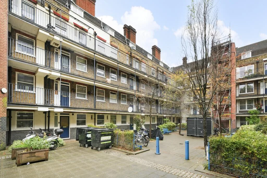 Studio flat for rent