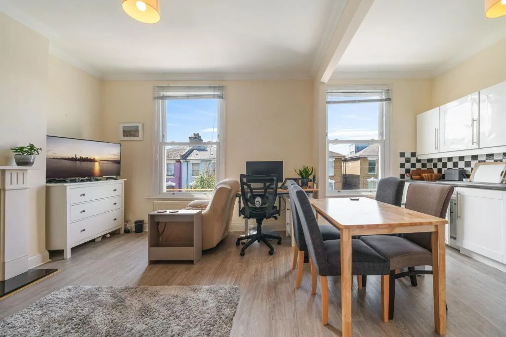 2 bedroom flat for rent