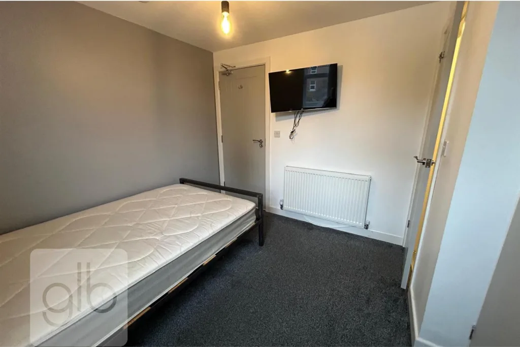 1 bedroom house share for rent