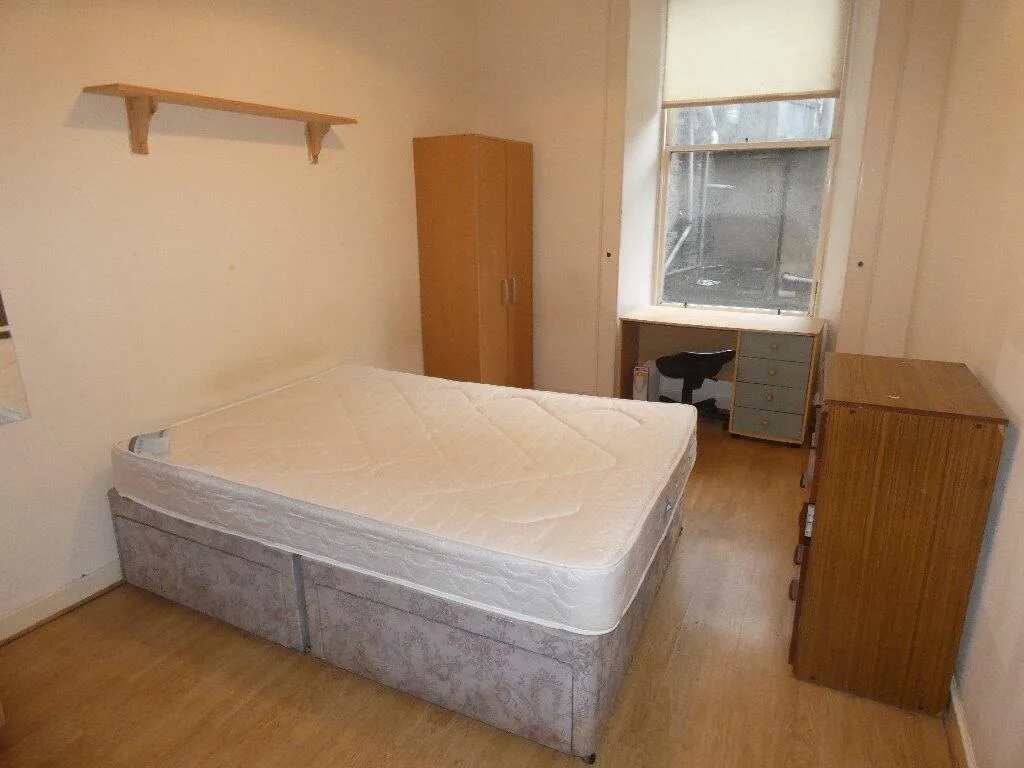 6 bedroom duplex for rent