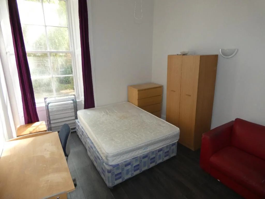 5 bedroom duplex for rent