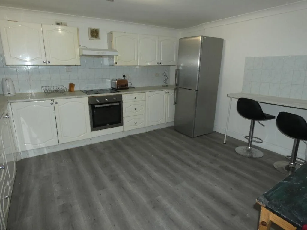 5 bedroom duplex for rent