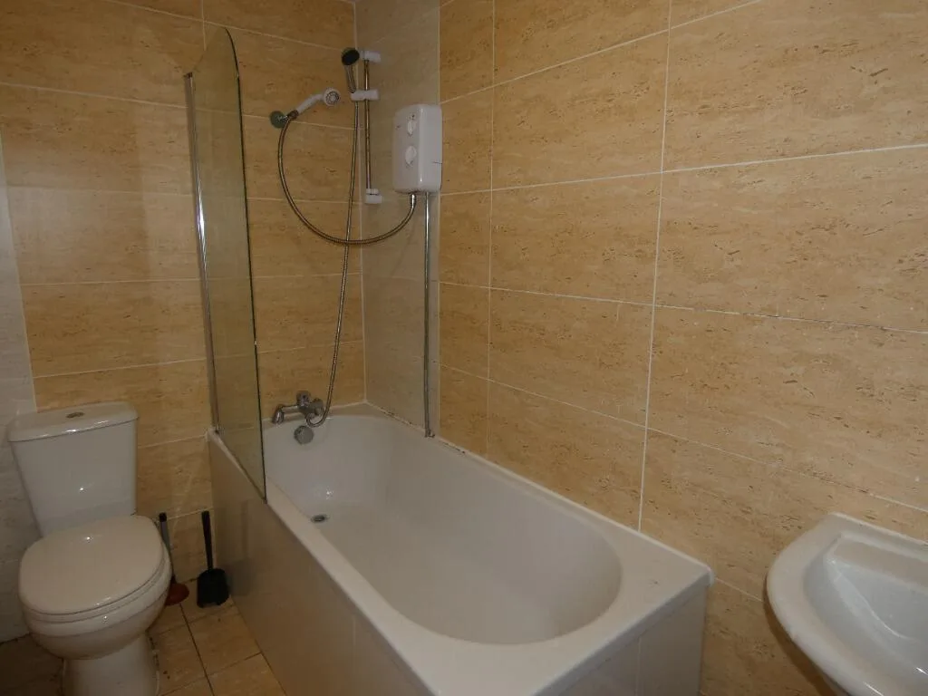 5 bedroom duplex for rent
