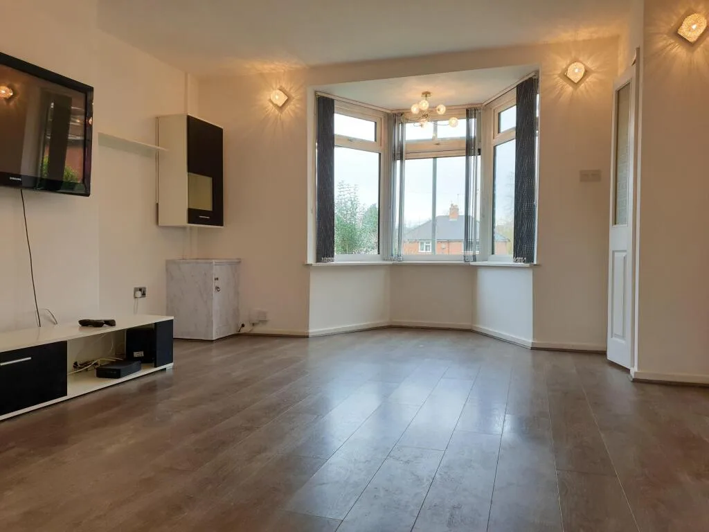 2 bedroom semi-detached house for rent