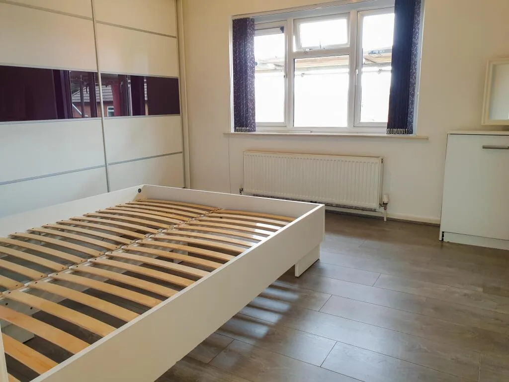 2 bedroom semi-detached house for rent