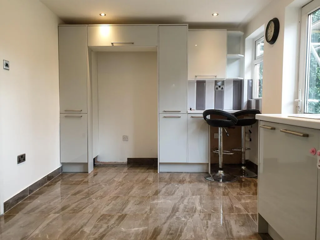 2 bedroom semi-detached house for rent