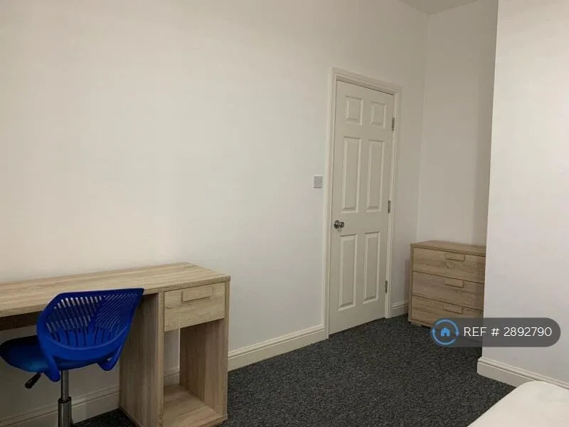1 bedroom house share for rent