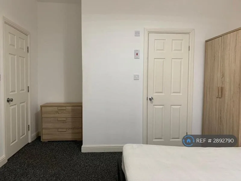 1 bedroom house share for rent